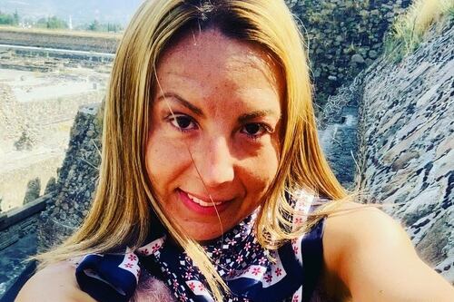 Mafe Walker, la médium que dice hablar en lenguaje alienígena, afirma que los bebés están naciendo con poderes