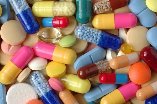 Medicamento creado por la Inteligencia Artificial comienza sus pruebas en humanos
