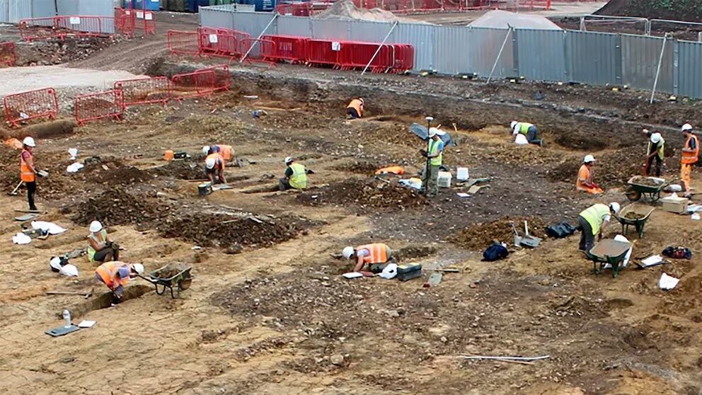 Tumbas debajo del Blackberry Hill Hospital, en Bristol, Inglaterra. Vía Infobae