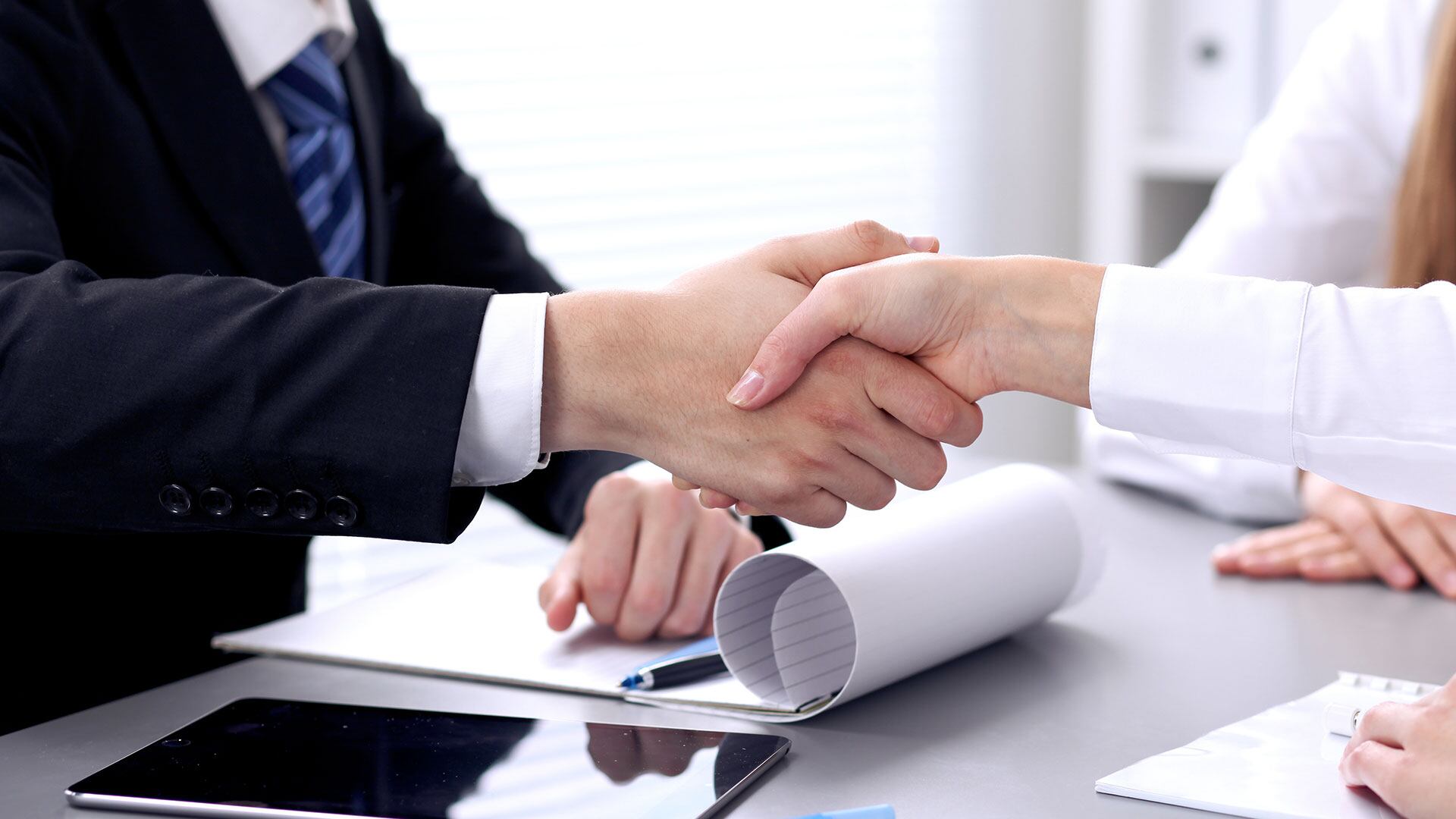 Algunos negocios pequeños latinos se verán beneficiados con la iniciativa de Apple.