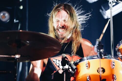 “Oye niño, eres un rockstar”, Travis Barker recuerda a Taylor Hawkins