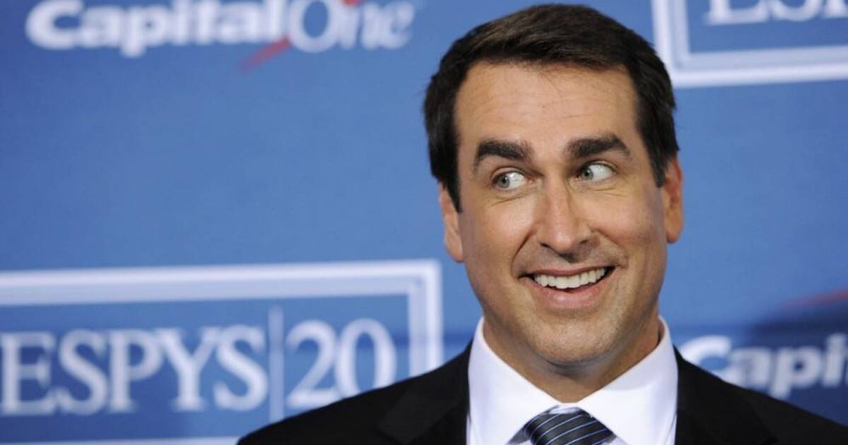 Rob Riggle será Frank West en Dead Rising: Watchtower – FayerWayer
