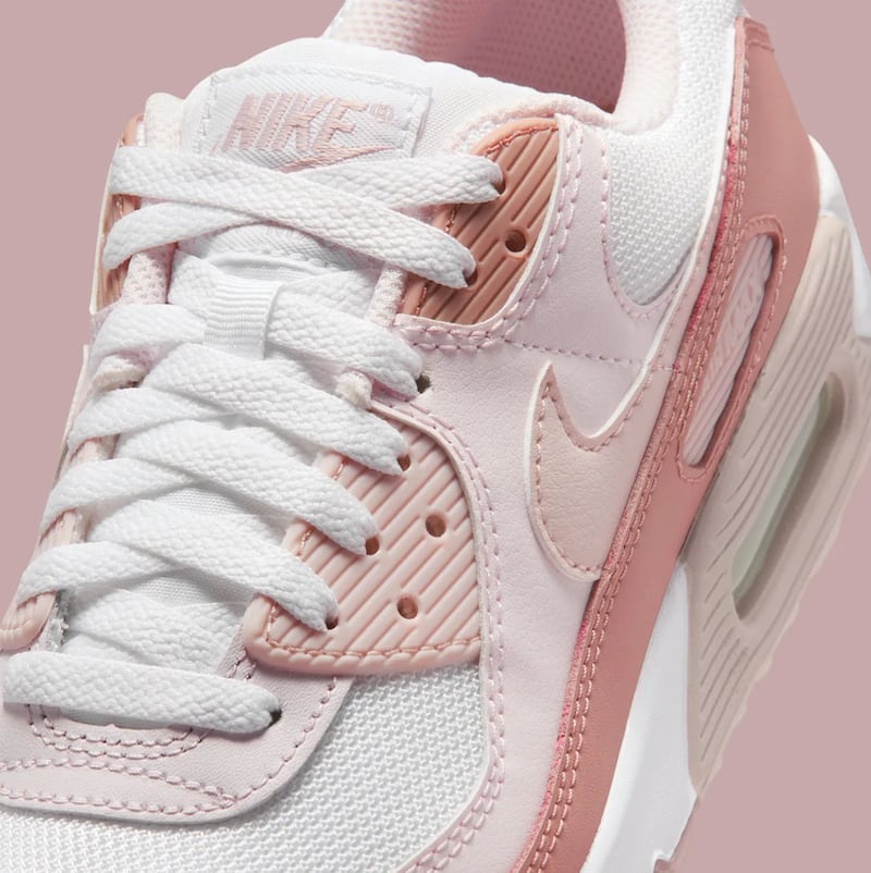 Nike - Particle Pink