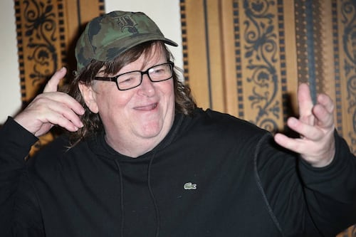Michael Moore sobre Joker: “¿En serio les preocupa la violencia cuando en los colegios hacen simulacros por los tiroteos?