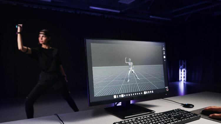 Una de las más grandes compañías de Asia, presenta sus innovadoras propuestas en anime, contenido virtual y movilidad durante la feria tecnológica