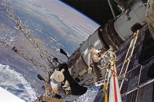 Peligro en el espacio: el choque entre nave y estación que hizo temer lo peor