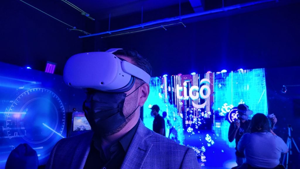 Tigo y AWS lanzan programa para formar talento en IA y cerrar brecha laboral en Colombia