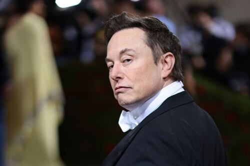 Elon Musk propone terminar con el pizarrón y los maestros: Así es su ‘revolución’ educativa