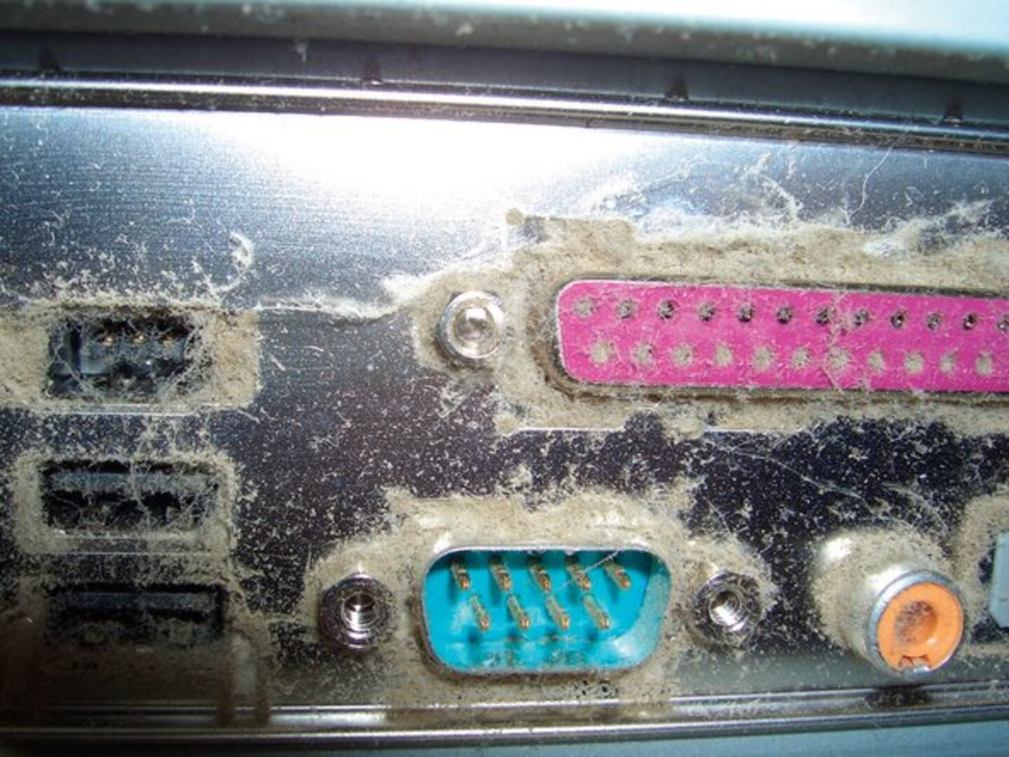 Cómo limpiar tu PC sin dañar el teclado, la pantalla y el CPU: 3 tips ...