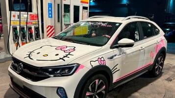 auto de hello kitty