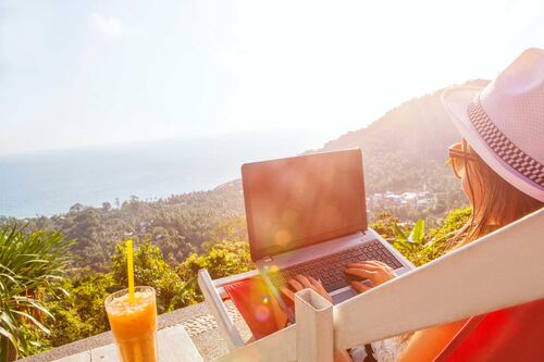 Nómadas digitales: estas son las cinco ciudades más seguras para las mujeres que sueñan trabajar en el extranjero