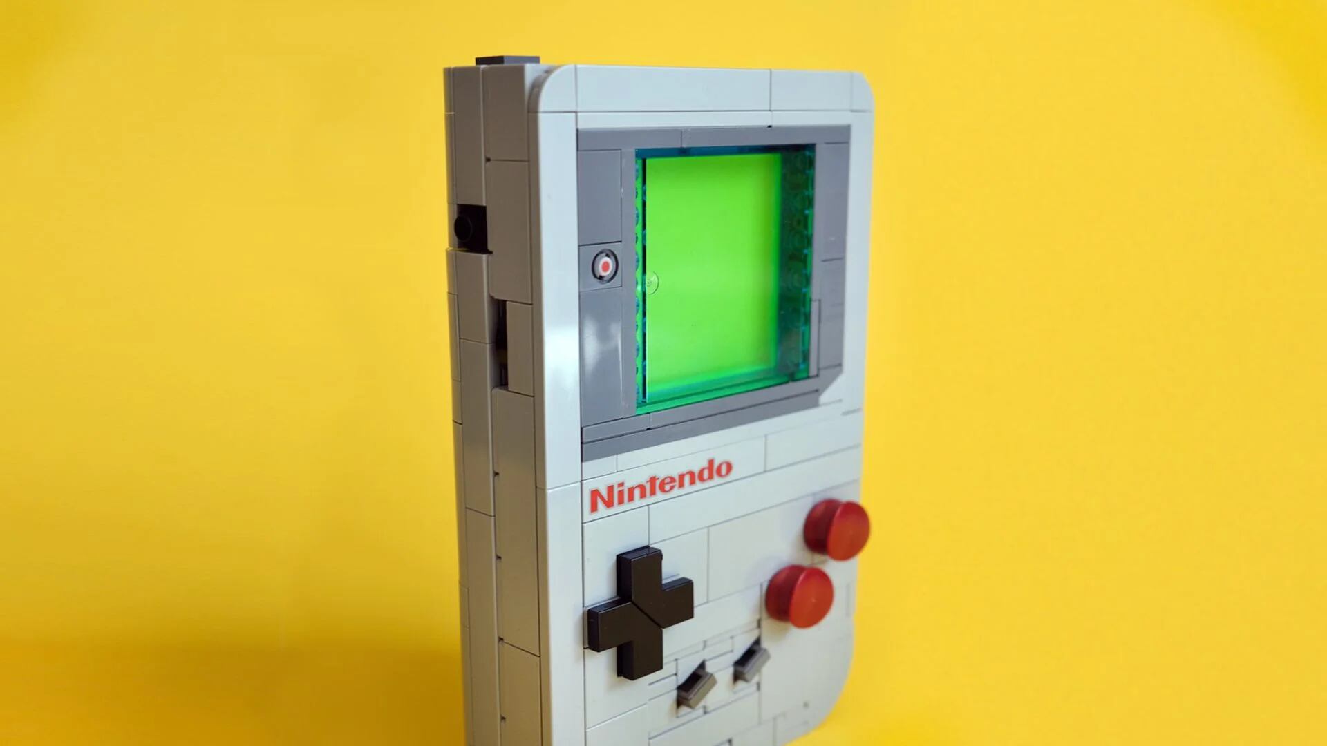 Nick Lever, editor de video y finalista de LEGO Masters Australia crea este set de 364 piezas que recrea la Game Boy de Nintendo.