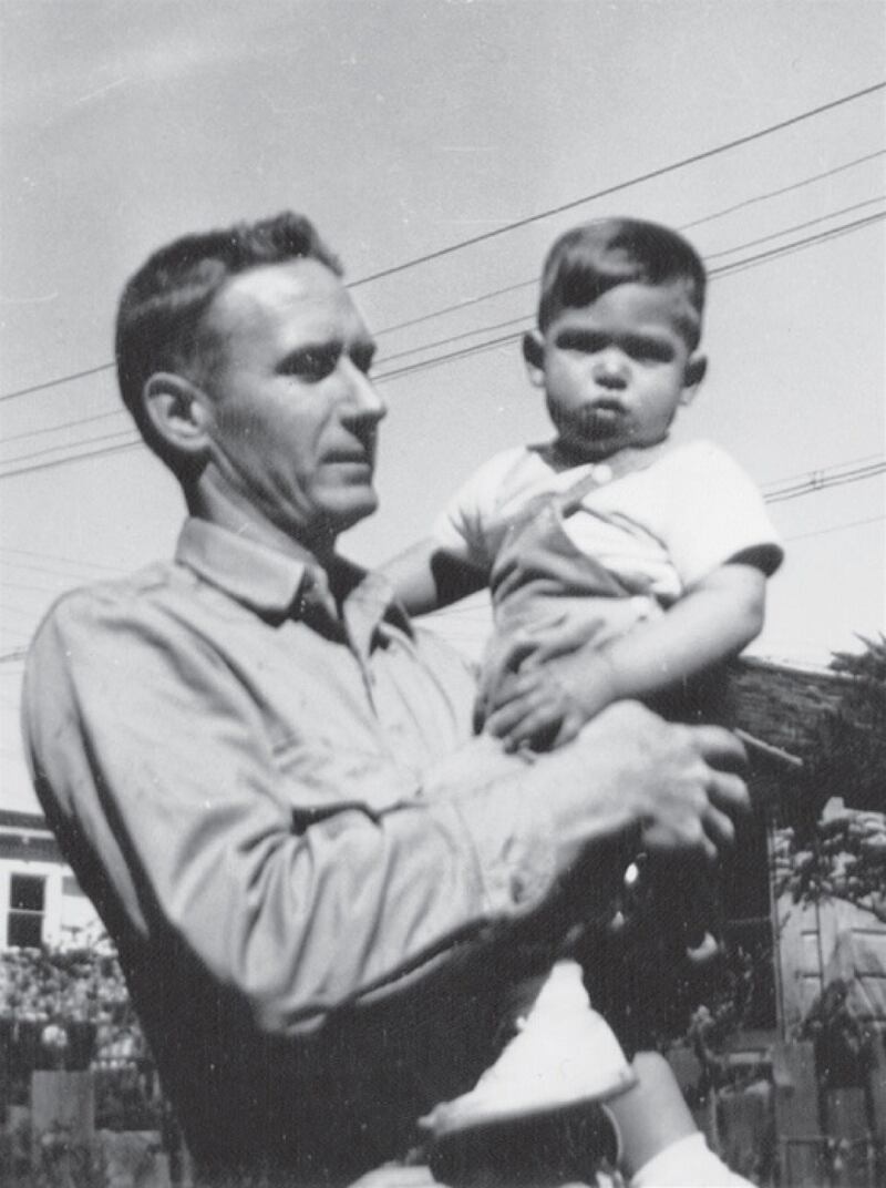 Steve Jobs y su padre adoptivo, Paul