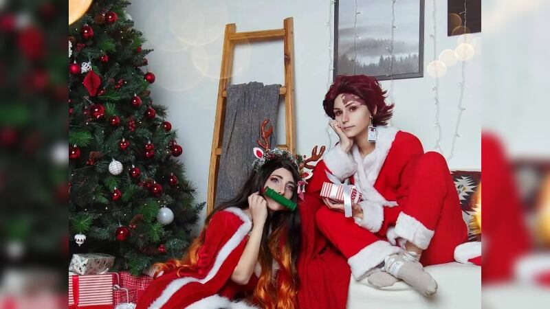Nezuko y Tanjiro cosplay navidad