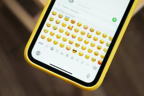 Estos son los nuevos 31 emojis para Android y iOS, que incluyen una cara temblorosa y el ‘dame esos cinco’