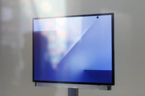 Samsung exhibe su teléfono plegable triple: El Galaxy Z TriFold debuta en la cumbre APEC