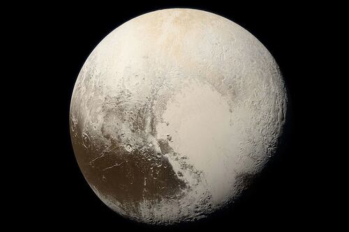 El clima extremo de Plutón: así enfría su atmósfera una neblina orgánica, según la NASA
