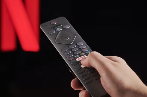 Netflix se dispara en bolsa mientras Warner Bros. enfrenta un escenario crítico