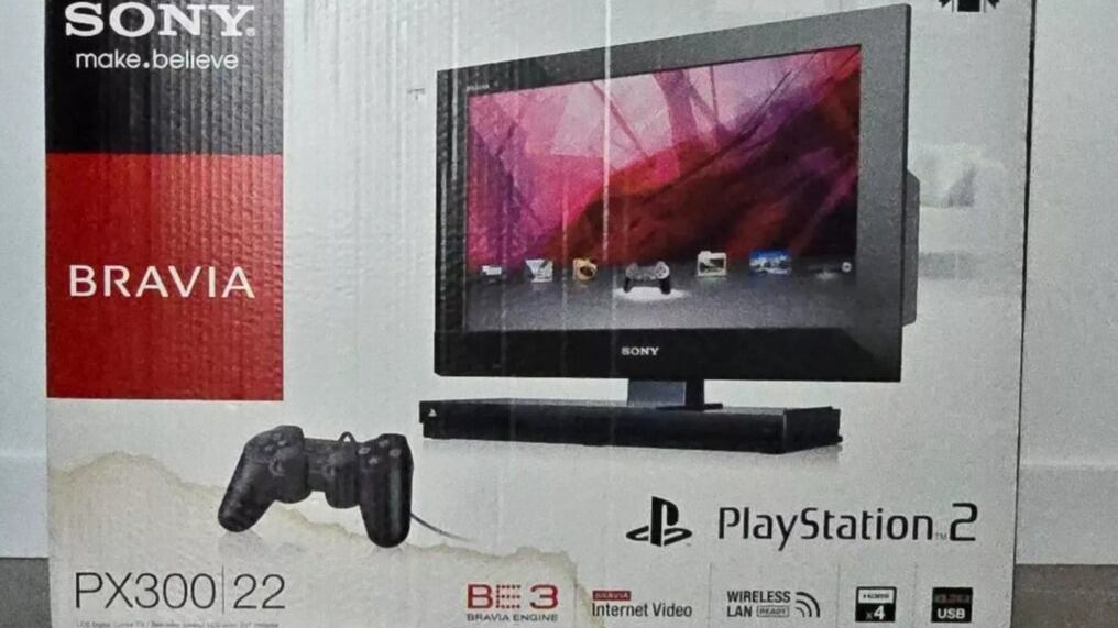 En el momento de mayor fama de la PlayStation 2 Sony tuvo la loca idea de crear un televisor Bravia con la consola integrada.