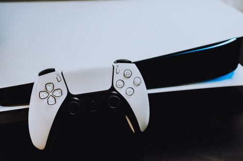 Sony planea instalar consolas PS5 en los próximos autos eléctricos de Honda