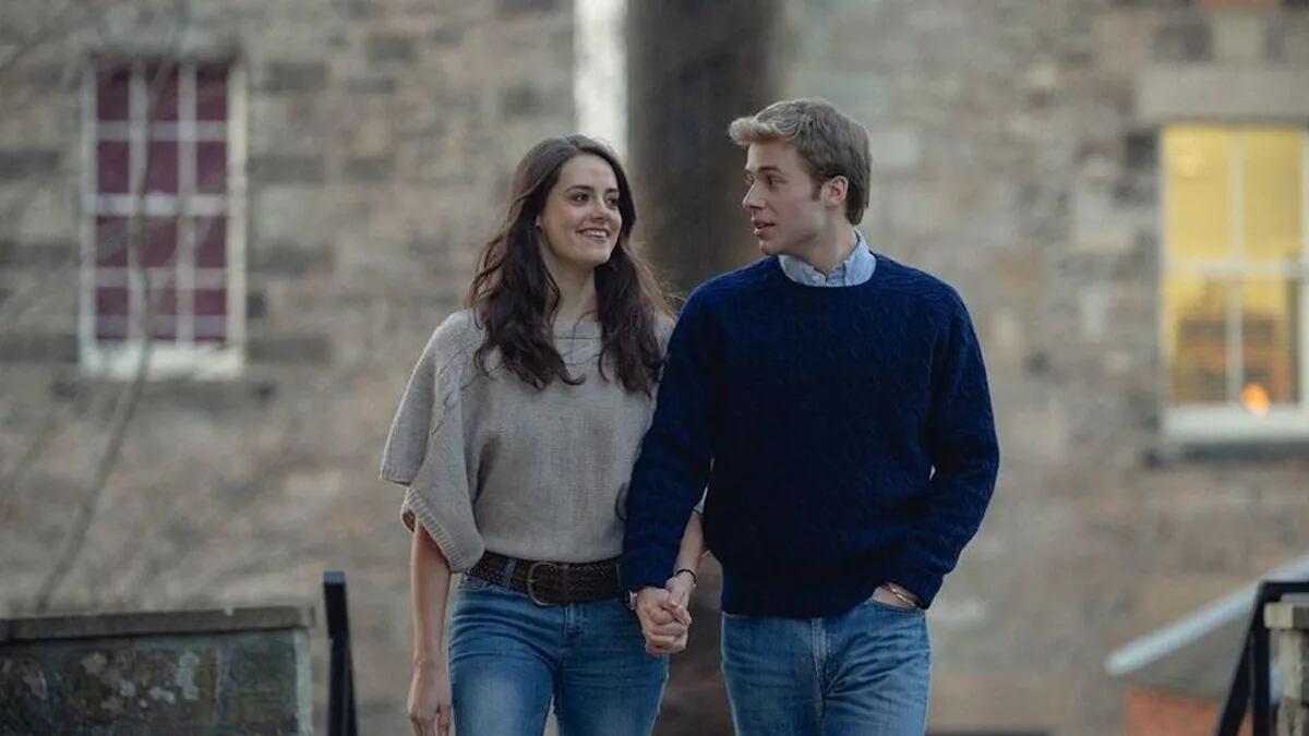 ‘The Crown’: veja as primeiras imagens da história de amor do príncipe William e Kate Middleton