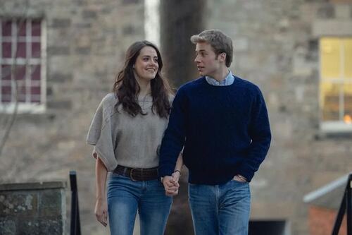 Revelan primer vistazo a William y Kate en la serie de Netflix ‘The Crown’