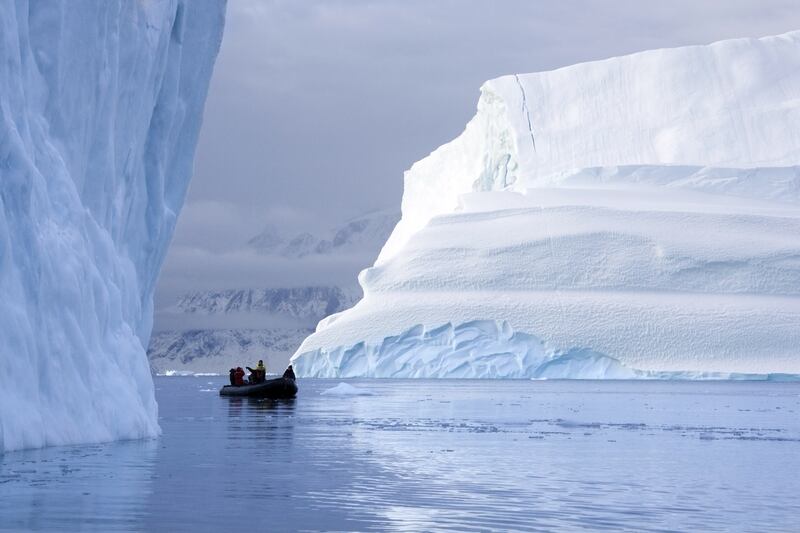 El hielo se está derritiendo a consecuencia del cambio climático.