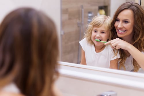 Cuidar la salud bucal: un hábito a inculcar desde el primer diente