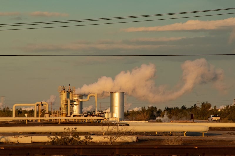 Secretaría de Energía reanuda trámites tras asumir facultades de CNH y CRE