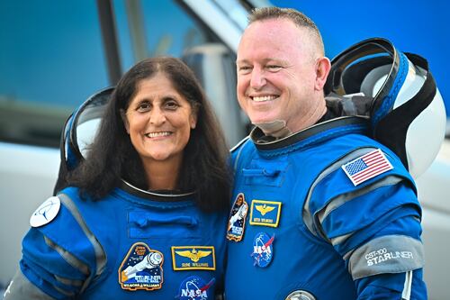 Barry Wilmore ha vuelto del espacio después de estar 286 días en el espacio así lo cuenta su hija