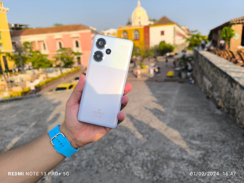 Xiaomi Redmi Note 13 Pro+ 5G | Modelo color: Morado boreal