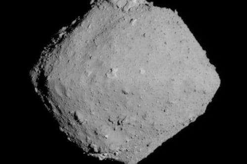 Nuevas fotos reveladas del asteroide Ryugu podrían arrojar pistas sobre cómo se dio el proceso de formación planetaria