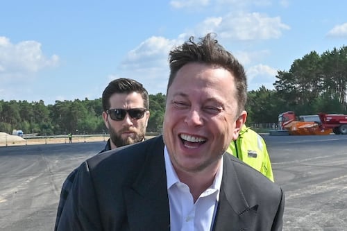 Elon Musk se burla de Twitter... con un meme: “Ahora tendrán que revelar información sobre los bots en la corte”