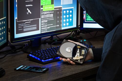 Un “clic de venganza”: Renunció, lo borró todo y dejó a la empresa sin datos de deudores