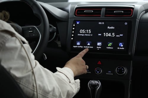 IA, control de radio y el esperado tema claro: Todo lo que se viene en la nueva versión de Android Auto