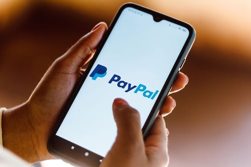 PayPal crea por accidente al primer cuatrillonario del mundo