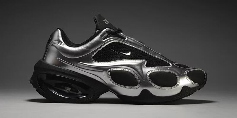 Nike Air Max Muse 'Black Metallic Silver'