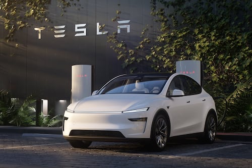 Tesla podría retrasar el lanzamiento de sus robotaxis hasta septiembre: Este es el motivo