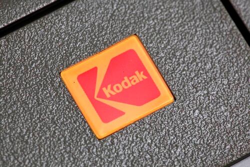 Esta nostálgica cámara retro que ofrece Kodak la puedes usar como un llavero