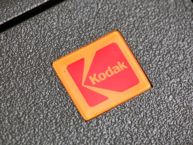 Esta nostálgica cámara retro que ofrece Kodak la puedes usar como un llavero
