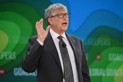 Bill Gates y su enésima predicción: el perturbador pronóstico del magnate sobre los bancos y la IA se cumple