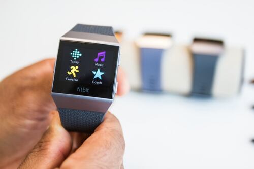 Este modelo de reloj inteligente quemó a 78 personas: La compañía tuvo que pagar una alta multa