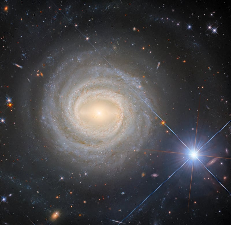 ESA Hubble y NASA, MC Bentz, DJV Rosario