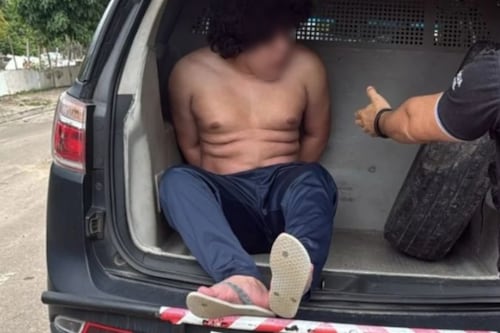 Detienen a joven de 19 años por presunto asesinato de 100 perros en transmisiones en vivo