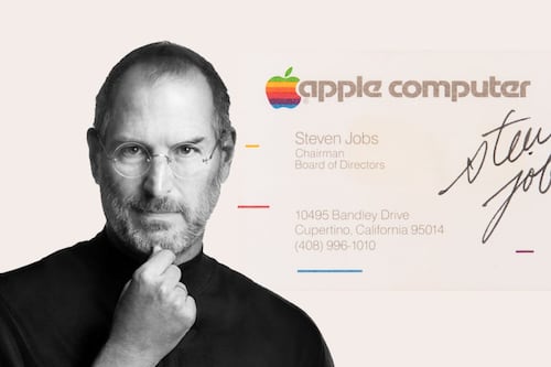 Steve Jobs puso su autógrafo en un boleto de cine y una tarjeta de negocios que ahora sale subasta