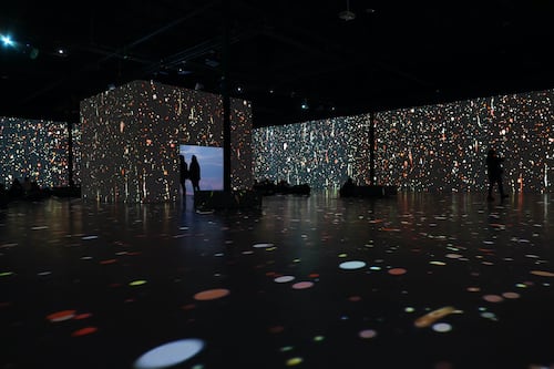 La navidad llegó a Fixiona: un nuevo espacio para niños que se suma a la actual fantasía inmersiva de “Klimt y Art Nouveau”