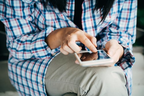 ¿Tu teléfono te espía? Descubre cómo detenerlo con estos simples pasos