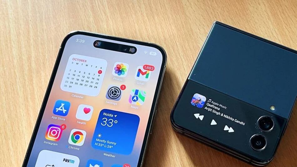 iPhone 14 Pro vs. Galaxy Z Flip 4