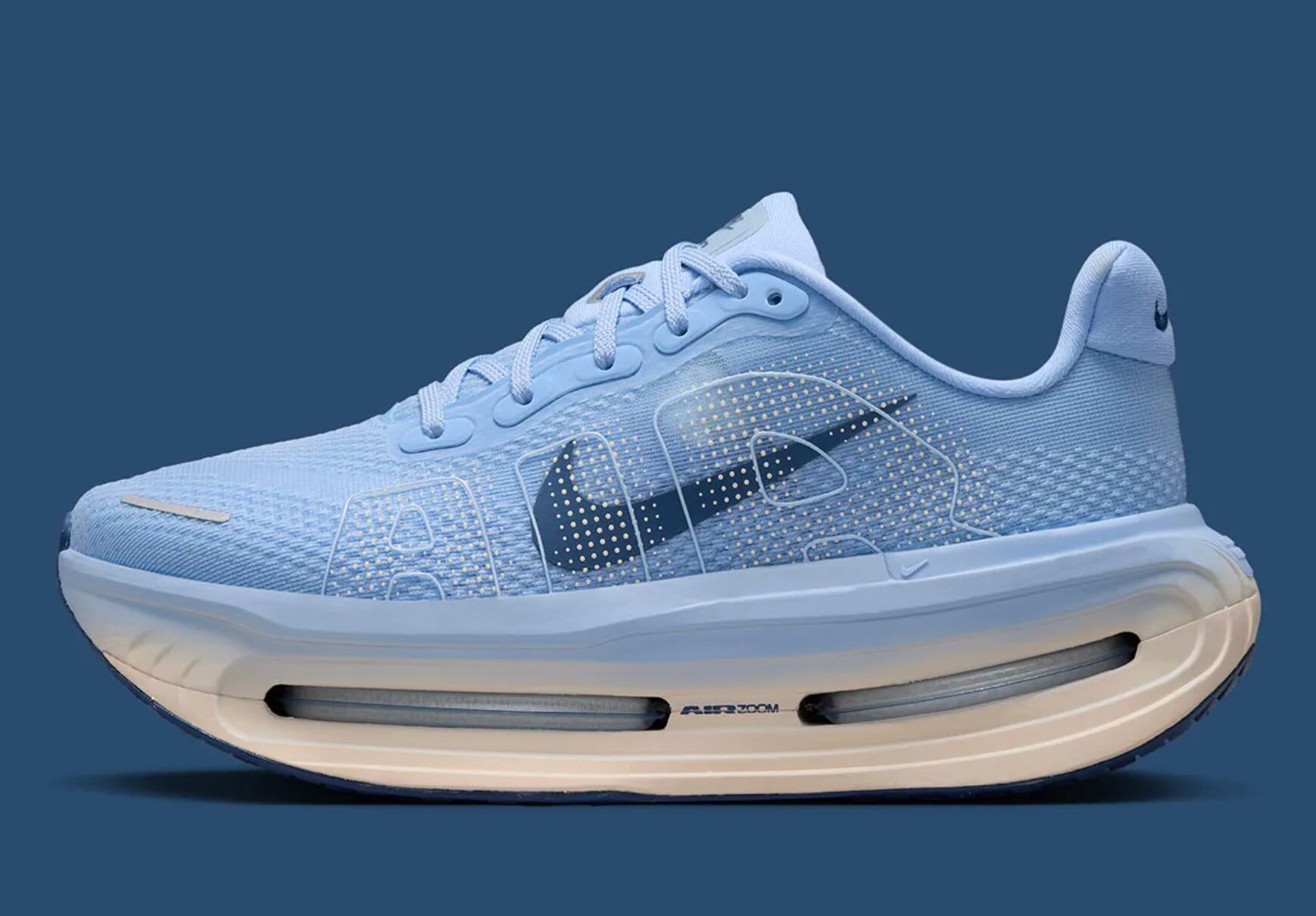 Nike eleva el ‘running retro’: se revelan las nuevas Vomero 5 Premium “Aluminum”.