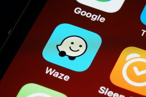 Waze no tiene mapas satelitales por una razón contundente que supera a Google Maps